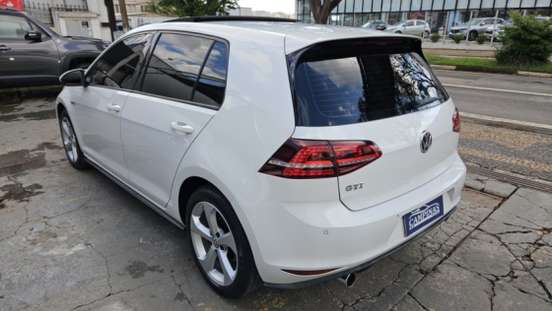 VOLKSWAGEN-GOLF-2014