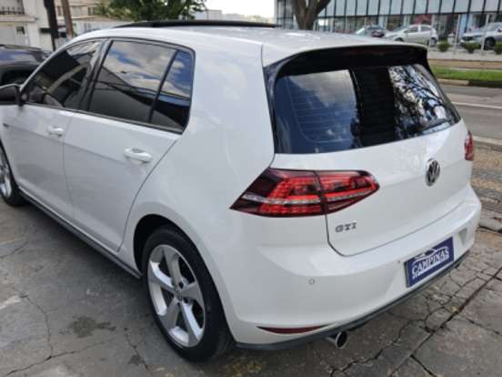 VOLKSWAGEN-GOLF-2.0 TSI GTI 16V TURBO GASOLINA 4P AUTOMÁTICO VOLKSWAGEN-GOLF-2014