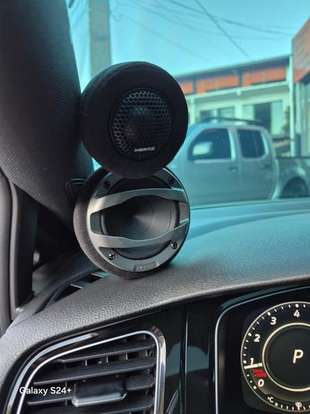 VOLKSWAGEN-GOLF-2015
