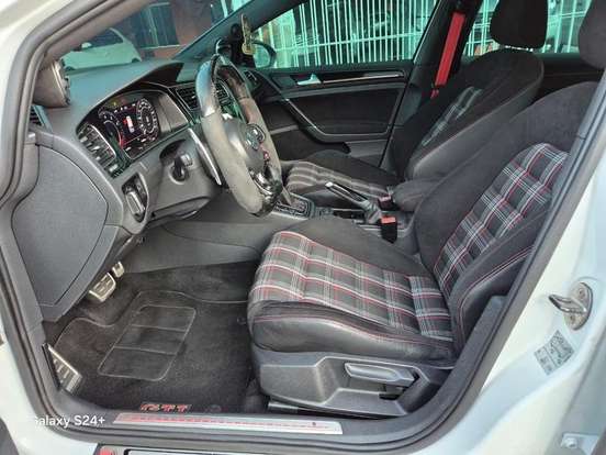 VOLKSWAGEN-GOLF-2.0 TSI GTI 16V TURBO GASOLINA 4P AUTOMÁTICO VOLKSWAGEN-GOLF-2015