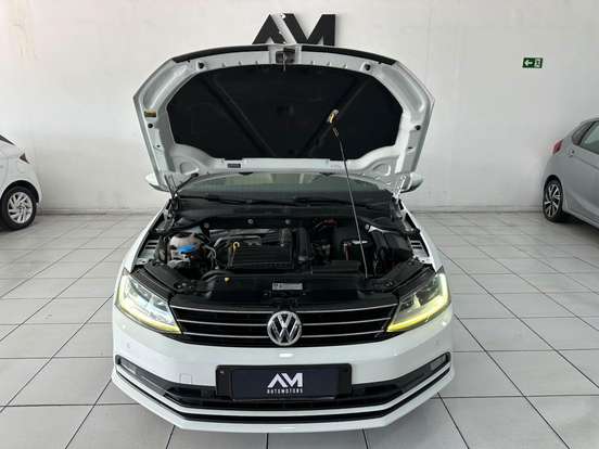 VOLKSWAGEN-JETTA-1.4 16V TSI COMFORTLINE GASOLINA 4P TIPTRONIC VOLKSWAGEN-JETTA-2016
