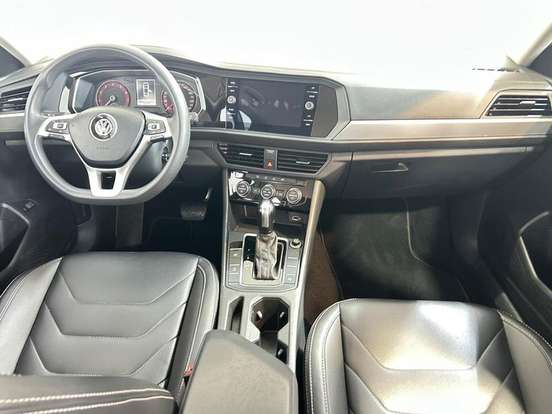 VOLKSWAGEN-JETTA-2018