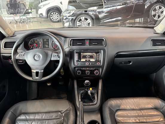 VOLKSWAGEN-JETTA-2.0 COMFORTLINE FLEX 4P MANUAL VOLKSWAGEN-JETTA-2011