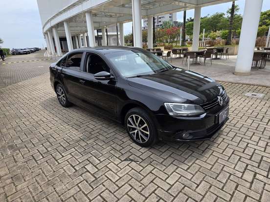 VOLKSWAGEN-JETTA-2.0 COMFORTLINE FLEX 4P MANUAL VOLKSWAGEN-JETTA-2014
