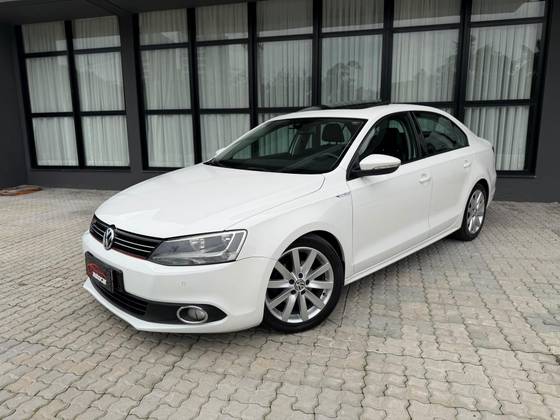 VOLKSWAGEN JETTA 2.0 COMFORTLINE FLEX 4P TIPTRONIC