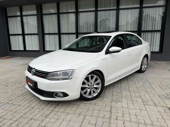 VOLKSWAGEN-JETTA-2.0 COMFORTLINE FLEX 4P TIPTRONIC VOLKSWAGEN-JETTA-2013