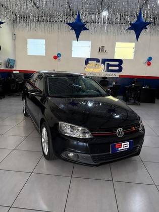 VOLKSWAGEN JETTA 2.0 COMFORTLINE FLEX 4P TIPTRONIC