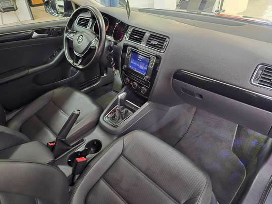 VOLKSWAGEN-JETTA-2.0 TSI HIGHLINE 211CV GASOLINA 4P TIPTRONIC VOLKSWAGEN-JETTA-2016