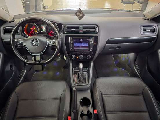 VOLKSWAGEN-JETTA-2016