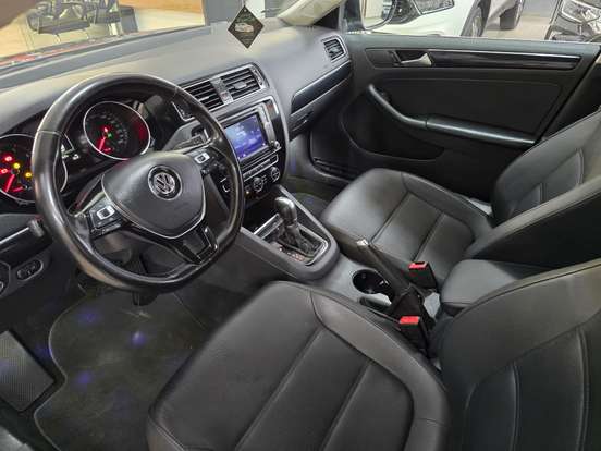 VOLKSWAGEN-JETTA-2.0 TSI HIGHLINE 211CV GASOLINA 4P TIPTRONIC VOLKSWAGEN-JETTA-2016