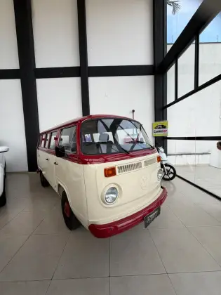 VOLKSWAGEN KOMBI 1.6 STD 8V GASOLINA 3P MANUAL