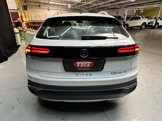 VOLKSWAGEN-NIVUS-1.0 200 TSI TOTAL FLEX HIGHLINE AUTOMÁTICO VOLKSWAGEN-NIVUS-2023