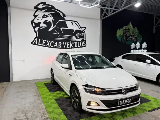 VOLKSWAGEN-POLO-2020