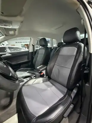 VOLKSWAGEN-POLO-2019