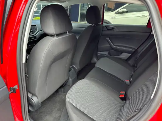 VOLKSWAGEN-POLO-2020