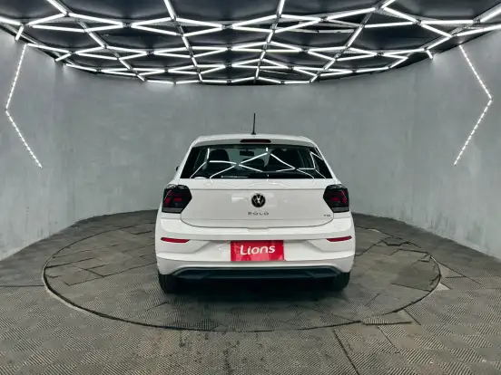 VOLKSWAGEN-POLO-2023