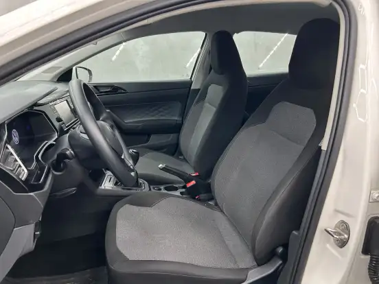 VOLKSWAGEN-POLO-2023