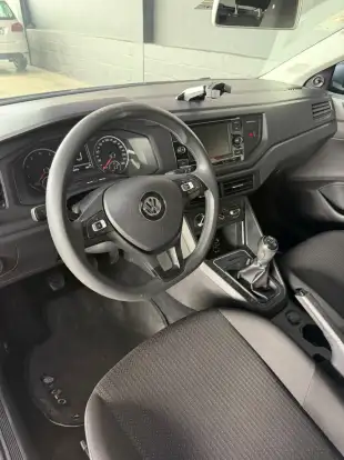 VOLKSWAGEN-POLO-2021