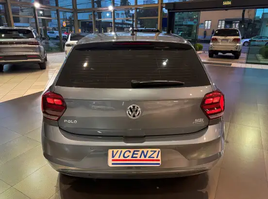 VOLKSWAGEN-POLO-2018