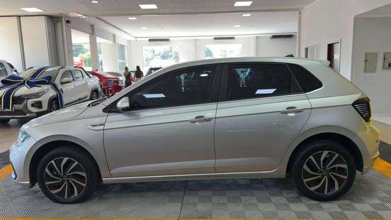 VOLKSWAGEN-POLO-2023