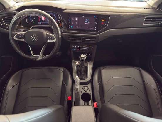 VOLKSWAGEN-POLO-2023