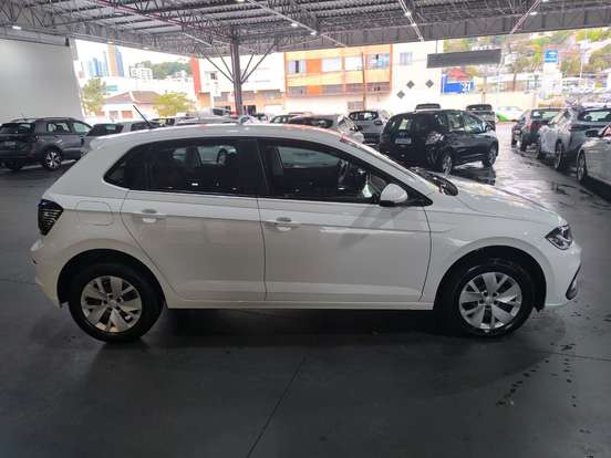 VOLKSWAGEN-POLO-2024