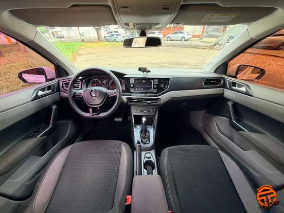VOLKSWAGEN-POLO-2018