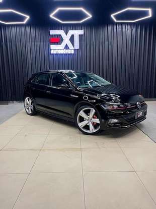 VOLKSWAGEN-POLO-2018