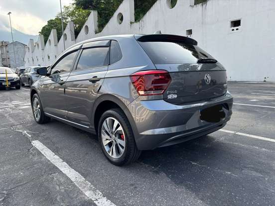 VOLKSWAGEN-POLO-2019