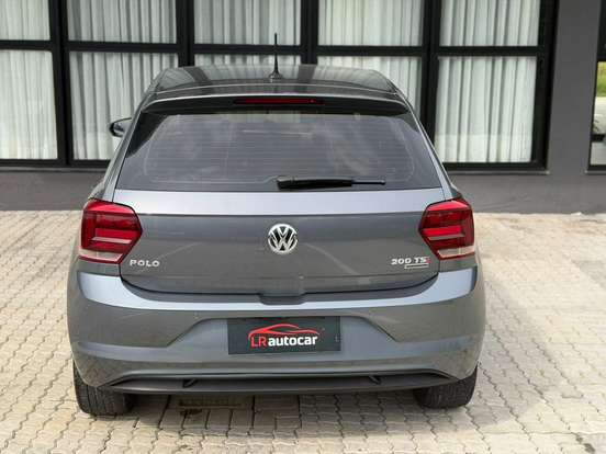 VOLKSWAGEN-POLO-2019