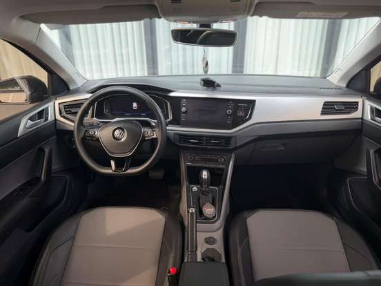 VOLKSWAGEN-POLO-2019