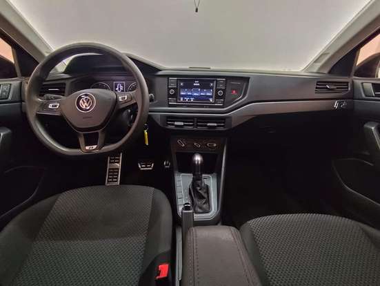 VOLKSWAGEN-POLO-2019