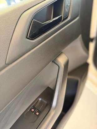 VOLKSWAGEN-POLO-2023