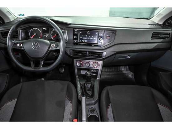 VOLKSWAGEN-POLO-2024