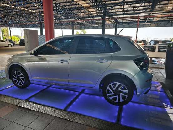 VOLKSWAGEN-POLO-2023