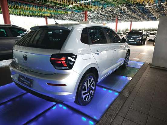 VOLKSWAGEN-POLO-2023