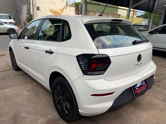 VOLKSWAGEN-POLO-2023
