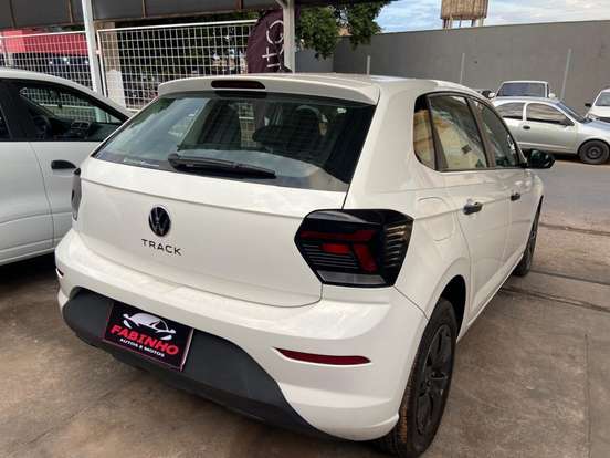 VOLKSWAGEN-POLO-2023
