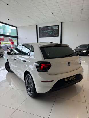 VOLKSWAGEN-POLO-2024