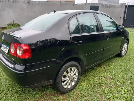 VOLKSWAGEN-POLO SEDAN-2005