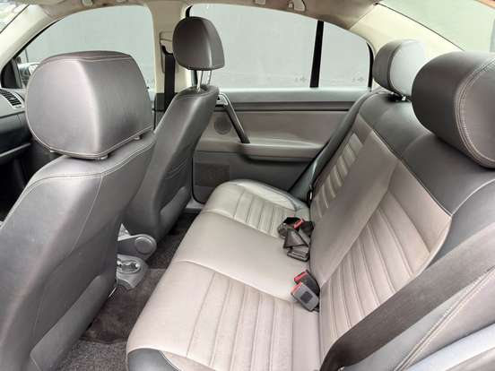 VOLKSWAGEN-POLO SEDAN-2014
