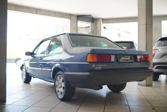 VOLKSWAGEN-SANTANA-1986