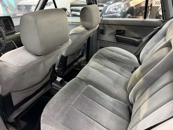 VOLKSWAGEN-SANTANA-1990