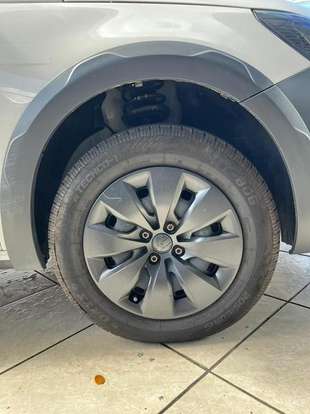 VOLKSWAGEN-SAVEIRO-2024