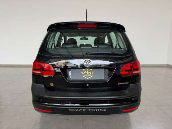 VOLKSWAGEN-SPACE CROSS-2012
