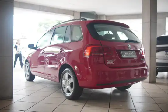 VOLKSWAGEN-SPACEFOX-1.6 MI TREND 8V FLEX 4P AUTOMATIZADO VOLKSWAGEN-SPACEFOX-2013