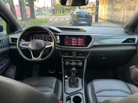 VOLKSWAGEN-TAOS-2022