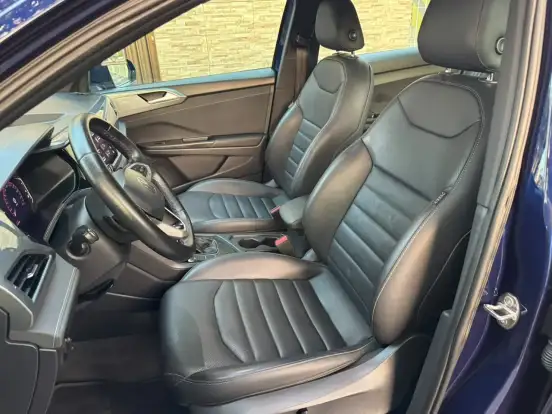 VOLKSWAGEN-TAOS-2022