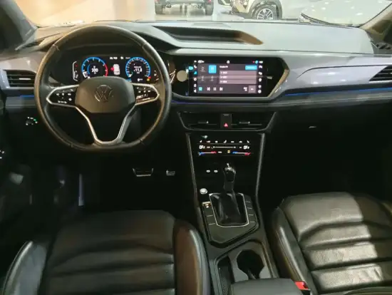 VOLKSWAGEN-TAOS-2023