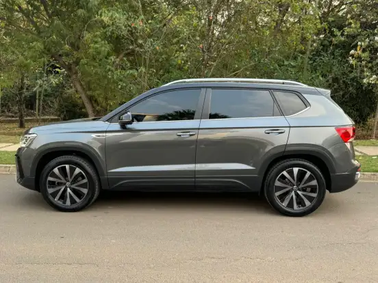VOLKSWAGEN-TAOS-2022